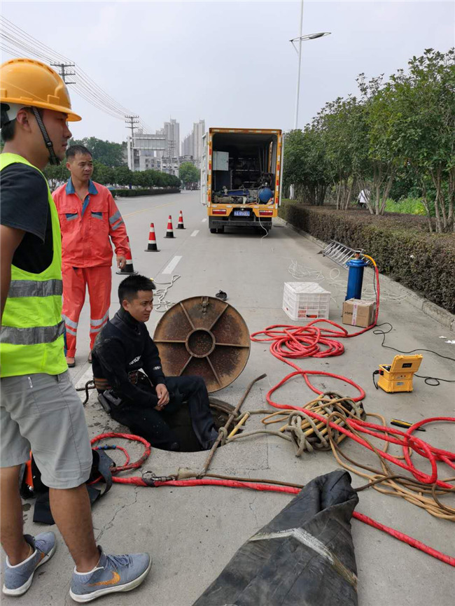 石碣镇翻衬法管道修复技术主要工序