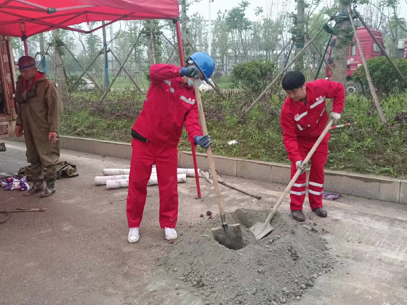 石碣镇管道疏通哪家好】及时进行市政管道清淤