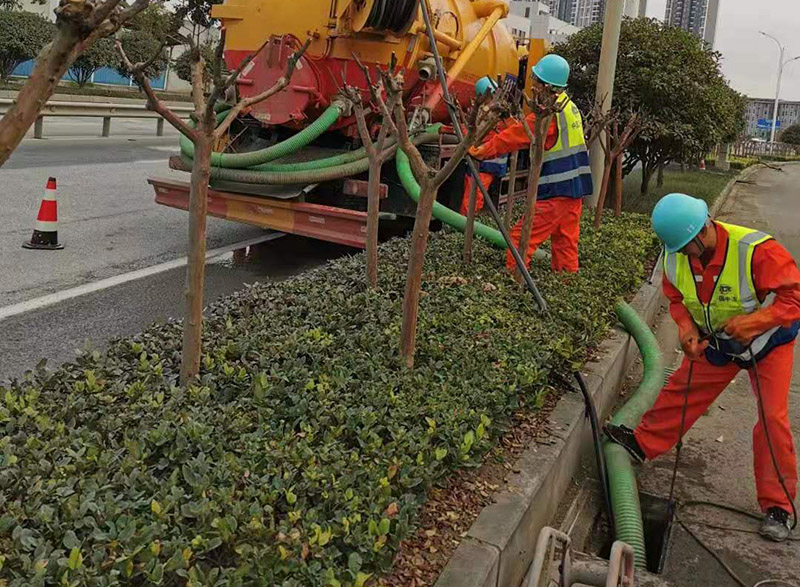 石碣镇市政管道清淤
