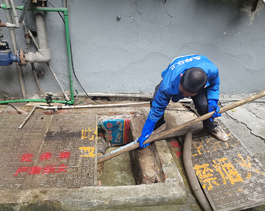 石碣镇清掏化粪池